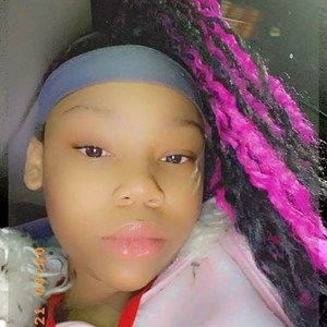 Meet your Posher, Lacey